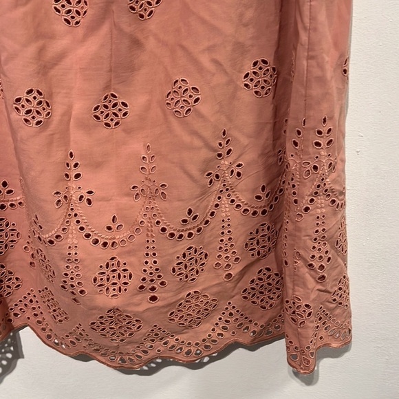 Madewell Eyelet Off-the-Shoulder Dress in dusty clay - size 4 - Picture 7 of 8